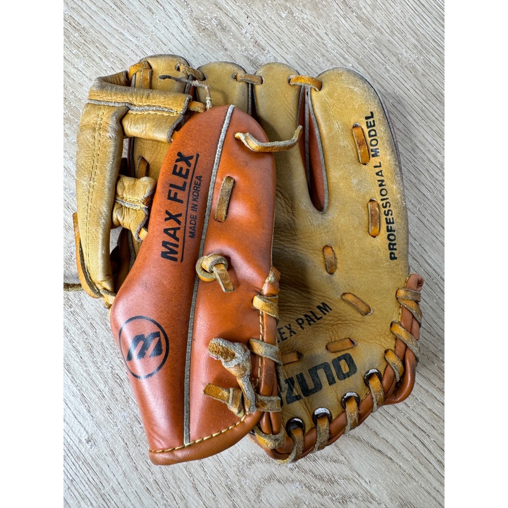 Mizuno Max Flex Model MM4001 Baseball 9" Glove Right‎ Hand Throw RHT Broken In - Picture 7 of 12